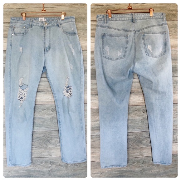Princess Polly light wash distressed boyfriend jeans - Picture 2 of 6